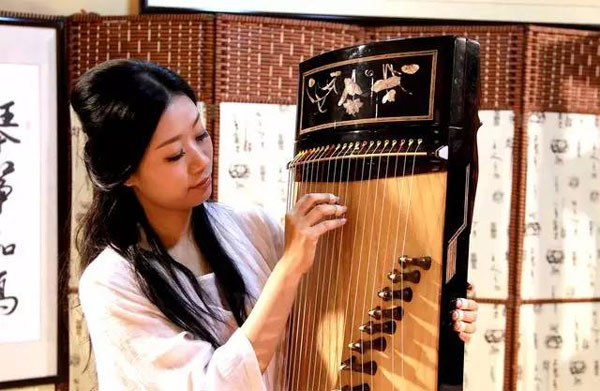 80后美女吳信行:賣(mài)“聲”創(chuàng)業(yè)之路與公益并行 80后美女吳信行:賣(mài)“聲”創(chuàng)業(yè)之路與公益并行