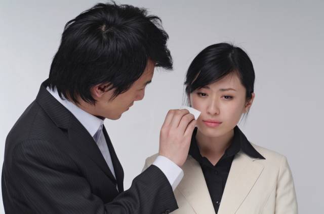 假如你是老板，會怎么處理這個女員工？