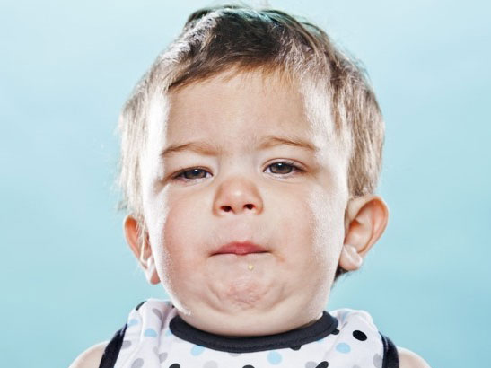 眉間‘八’紋 眉間‘八’紋