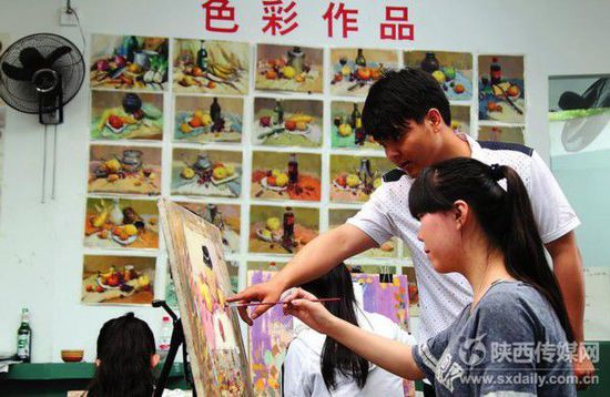 在困難中，磨煉自己的意志。