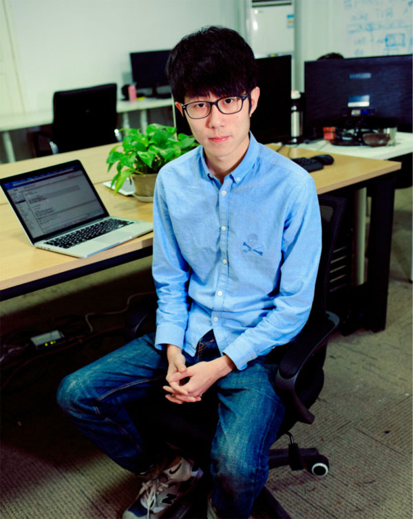 V電影團(tuán)隊(duì)：4個(gè)大學(xué)生，5年創(chuàng)業(yè)3輪融資，看他們?nèi)绾螐?到1