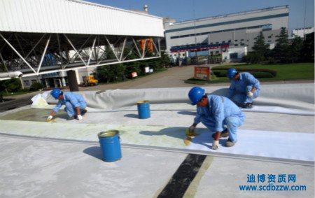 防水防腐保溫工程專業(yè)承包資質(zhì)需要那些人員？