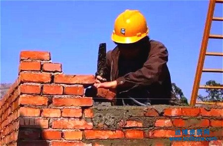 資質(zhì)代辦對(duì)企業(yè)人員有哪些要求？