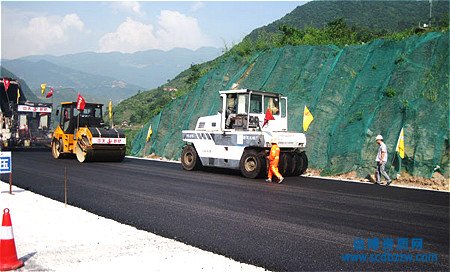 公路路面工程資質(zhì)升級需要什么業(yè)績？