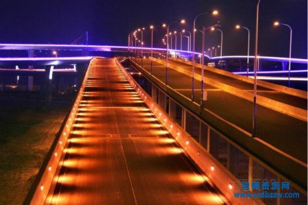 辦理城市及道路照明二級資質(zhì)升一級要準(zhǔn)備哪些人員？