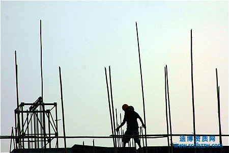 建筑資質(zhì)代辦費(fèi)用受哪些因素影響？