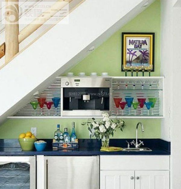 白領(lǐng)裝修 10個(gè)樓梯間給力改造