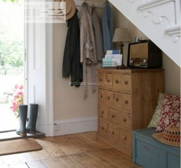 家居美化第一關(guān) 小戶型玄關(guān)設(shè)計(jì)巧思 家居美化第一關(guān) 小戶型玄關(guān)設(shè)計(jì)巧思