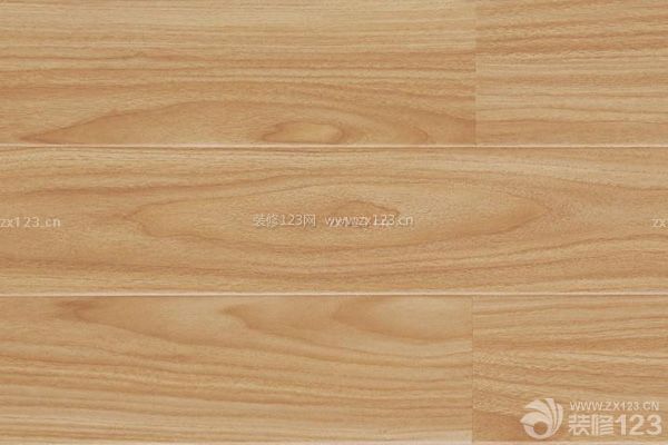 服裝店怎么裝修省錢——仿木地板更省錢