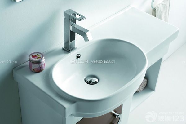 衛(wèi)浴裝修怎么樣最省錢(qián)——衛(wèi)浴潔具選擇中檔產(chǎn)品