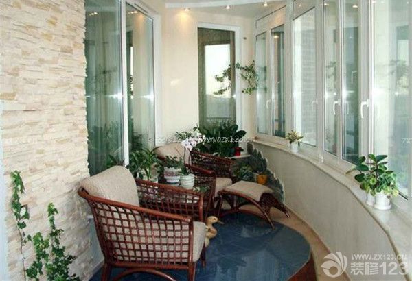 封閉式陽臺裝修注意事項(xiàng)