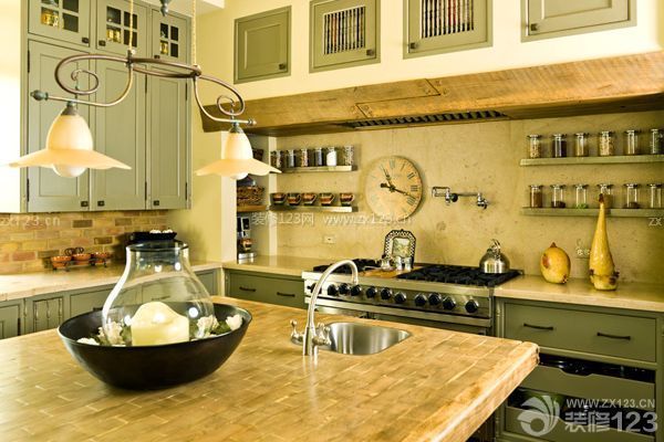 廚房如何裝修省錢(qián)——收納空間省錢(qián)