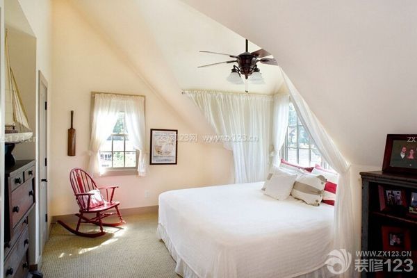 閣樓裝修設(shè)計之家具選擇