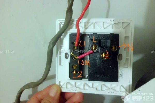 如何安裝開關(guān)插座之三孔插座需接地線