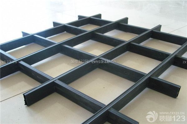 實(shí)木地板塑料龍骨的優(yōu)點(diǎn)