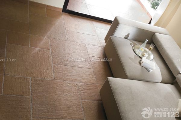 家居瓷磚如何選購3、選擇正規(guī)瓷磚品牌